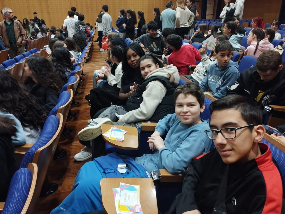 iesfgb's tweet photo. Empezando el CHANFAINAS FEST en el Auditorio de Calatrava.
Música, literatura, danza, relatos, mímica...A TOPE con e@iesfgb. Julia García 1 Premio en la Categoría RELATO. Y Sam Valiente 4 categoría BAILE.
@cfiesalamanca @iesfrojas @educacyl @ampaIESFGB https://t.co/hH2EZ5Hepm