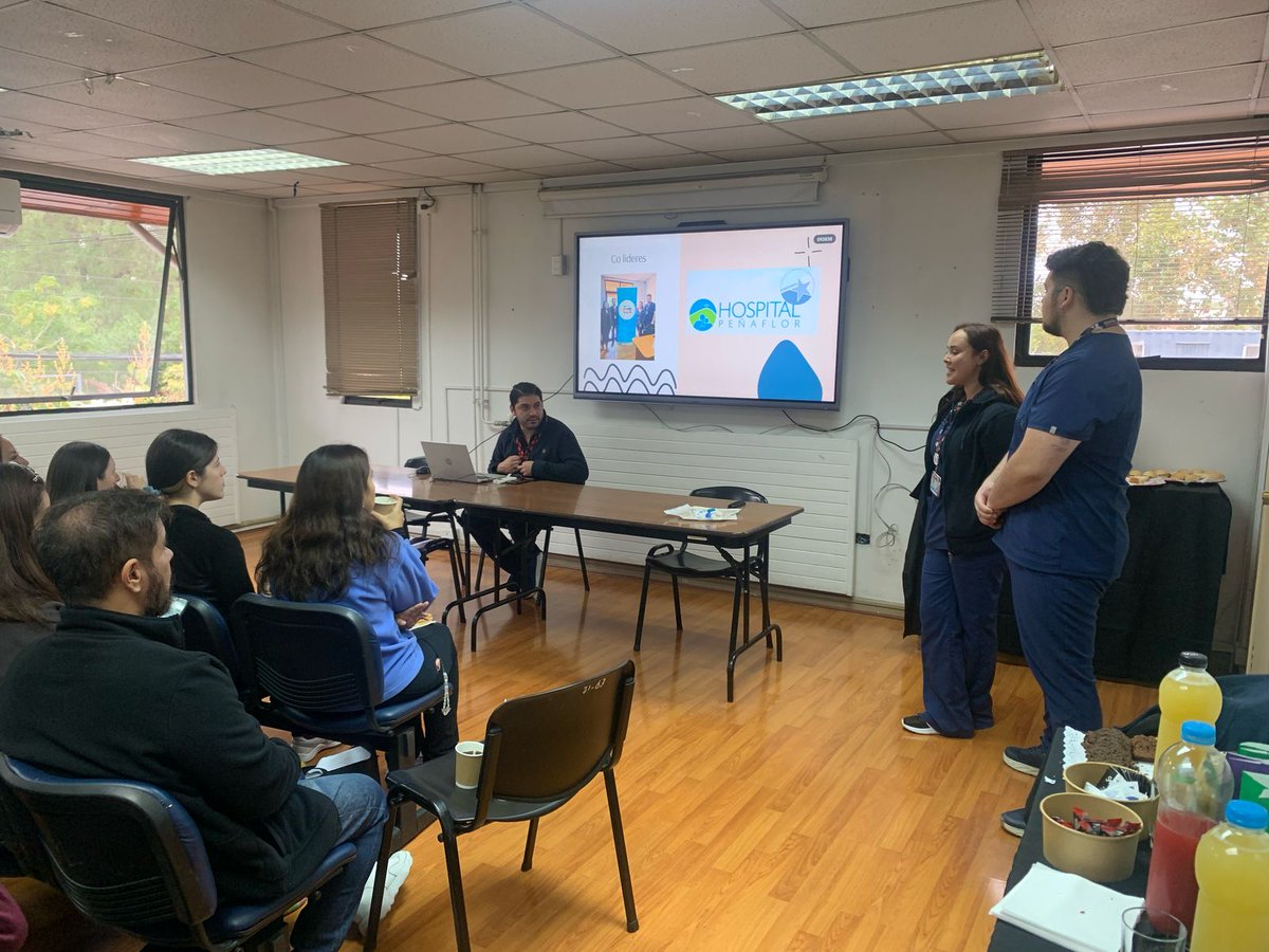 BpsoHpenaflor's tweet photo. El equipo de líderes que implementan el Programa  de Buenas Prácticas Clínicas BPSO del Hospital Peñaflor encabezan el Primer Ciclo de fortalecimiento de competencias técnicas en el cuidado de la atención clínica centrado en Prevención de LPP.
@DorisGrinspun @RNAO https://t.co/ooGJRzZqWv