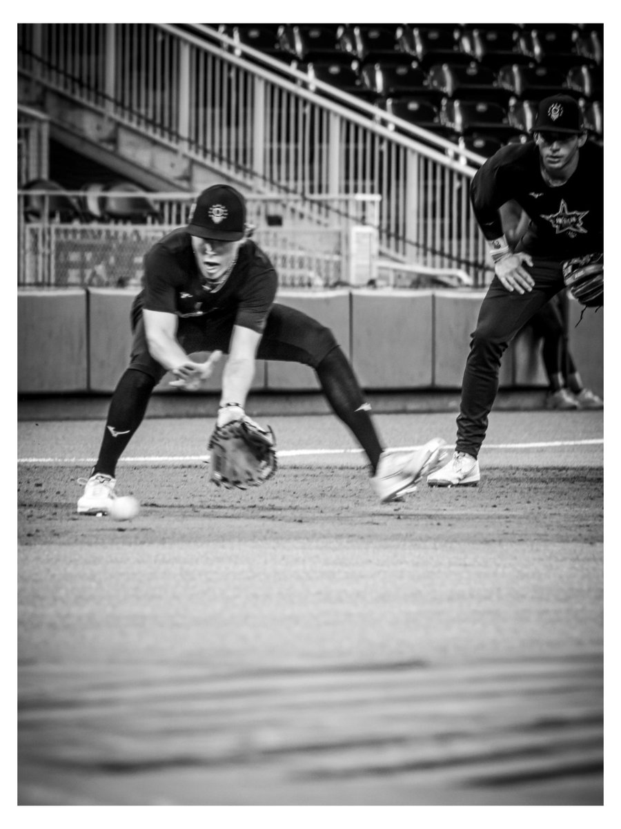 CamWoodBats's tweet photo. Throwback to the @prepbaseball All-American Game. Loved getting to watch these elite athletes show off their craft.

Player – Grady Emerson Texas Commit.

#baseball #prepbaseball #allamerican #texascommit #infield https://t.co/SwPBvhyWmU