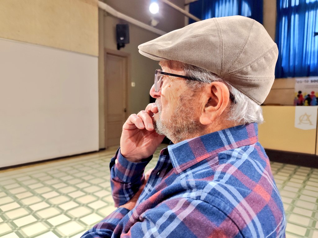 ercsabadell's tweet photo. 🟡 Presents a la roda de premsa en què la plataforma #Sabadell Lliure de Corrupció (@CorrupcioSBD) ha fet públic que s'adhereix a les peticions de la fiscalia en la peça 1 del #casMercuri, que arriba a judici 12 anys i mig després. Compromís amb les mans netes.
🟨 #AmbSabadell https://t.co/BiReUBfmd9