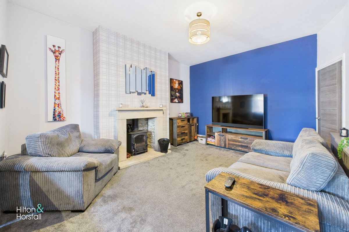 HiltonHorsfall's tweet photo. Boulsworth Grove | Colne | Mid Terrace | 2 Reception Rooms | 3 Bedrooms | Outskirt of Trawden | Refurbished | Modern Kitchen &amp; Bathroom | Rear Yard | OIRO £199,950 https://t.co/c5gBpL6TzC