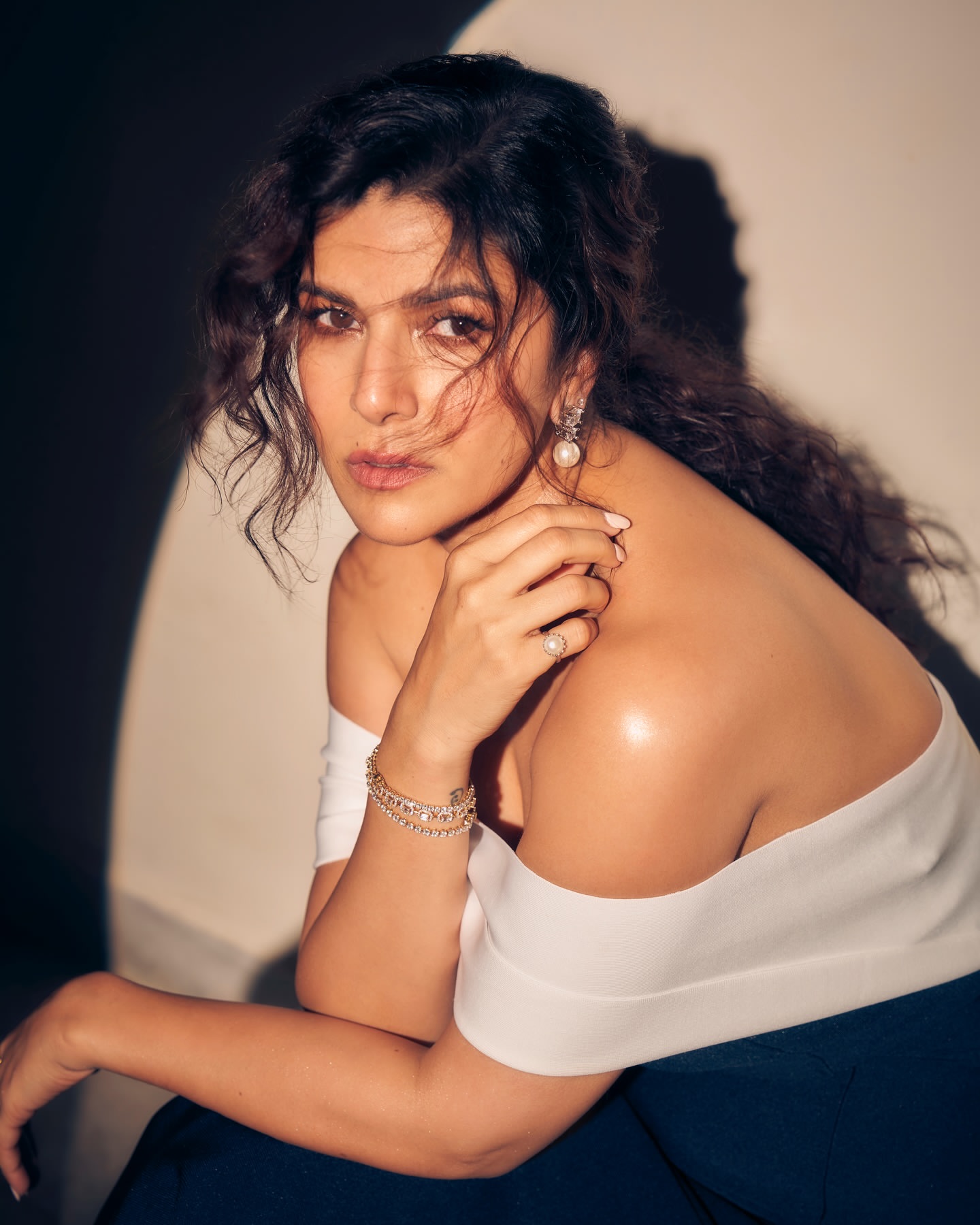 GoLUQ0QXsAAv-AD?format=jpg&name=large