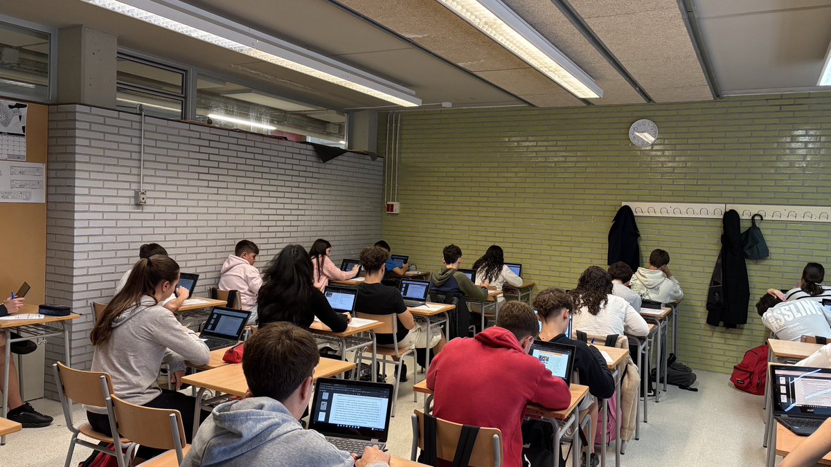 InsVilanova's tweet photo. Entre avui i demà els alumnes de 4t estaran realitzant les proves de competències bàsiques. Avui ha tocat llengua castellana, matemàtiques i llengua catalana. Molta sort! https://t.co/YyCtQHulYs