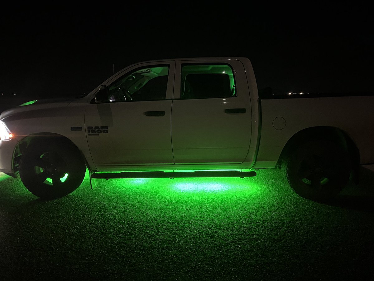 Tonkaty_91's tweet photo. I just keep adding lights! #ram #canadianram #truenorthrams https://t.co/tMSXYxObaO