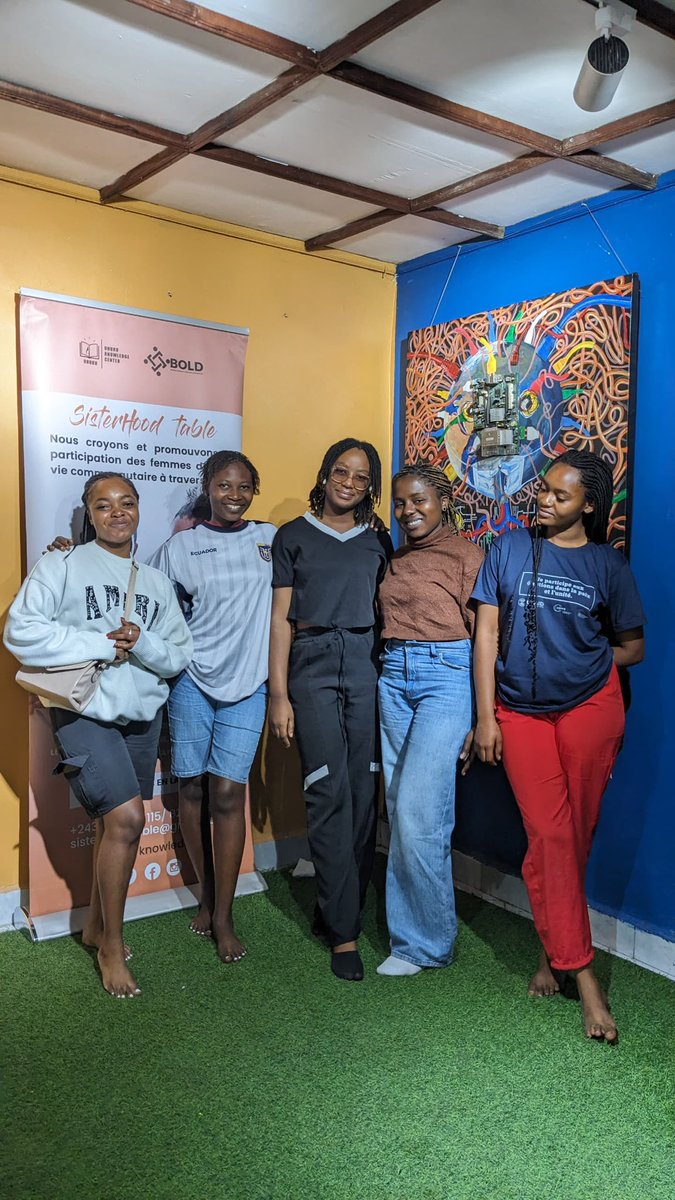 #Goma
Cette semaine nous organisons des séances de prise de paroles avec Nathalie Muchinya, du club RFI, pour outiller les #sisters des compétences nécessaires pour savoir identifier leurs émotions, les analyser, les accepter, les exprimer, et guérir.