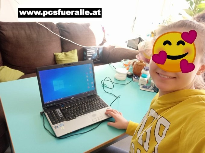 ein ziemlich frohes Lachen und ihr habt großen Anteil daran - pcsfueralle.at Chancengleichheit - helfen statt wegwerfen
#bildung 
#chancengleichheit 
#pcsfueralle 
#schule
#nachhaltigkeit 
#umweltschutz 
#muellvermeidung 
#upcycling