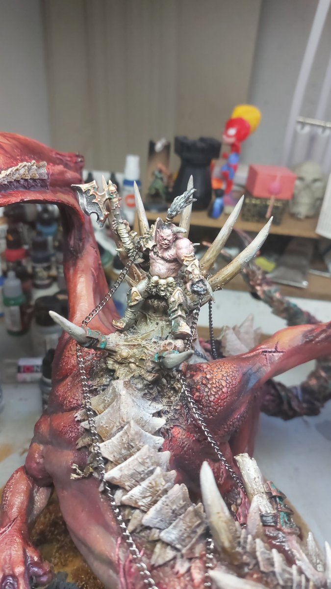 Vorgaroth the Scarred - I added the chains: RMM - real metallic metal ;)) 

#painting #Warhammer