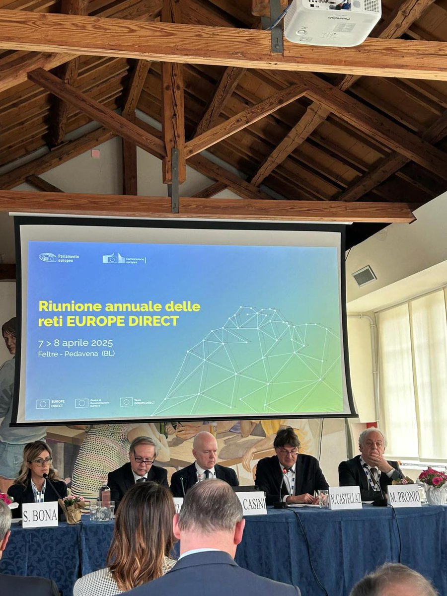 CDEunimol's tweet image. Anche #CDEunimol e @EuropeDirectCBa alla Riunione annuale delle reti #EuropeDirect a @ComuneFeltre e #Pedavena organizzata @europainitalia con @MontagnaVeneta: preziosa occasione di aggiornamento, approfondimento e confronto nella splendida cornice del #Feltrino. #cdeita #golocal