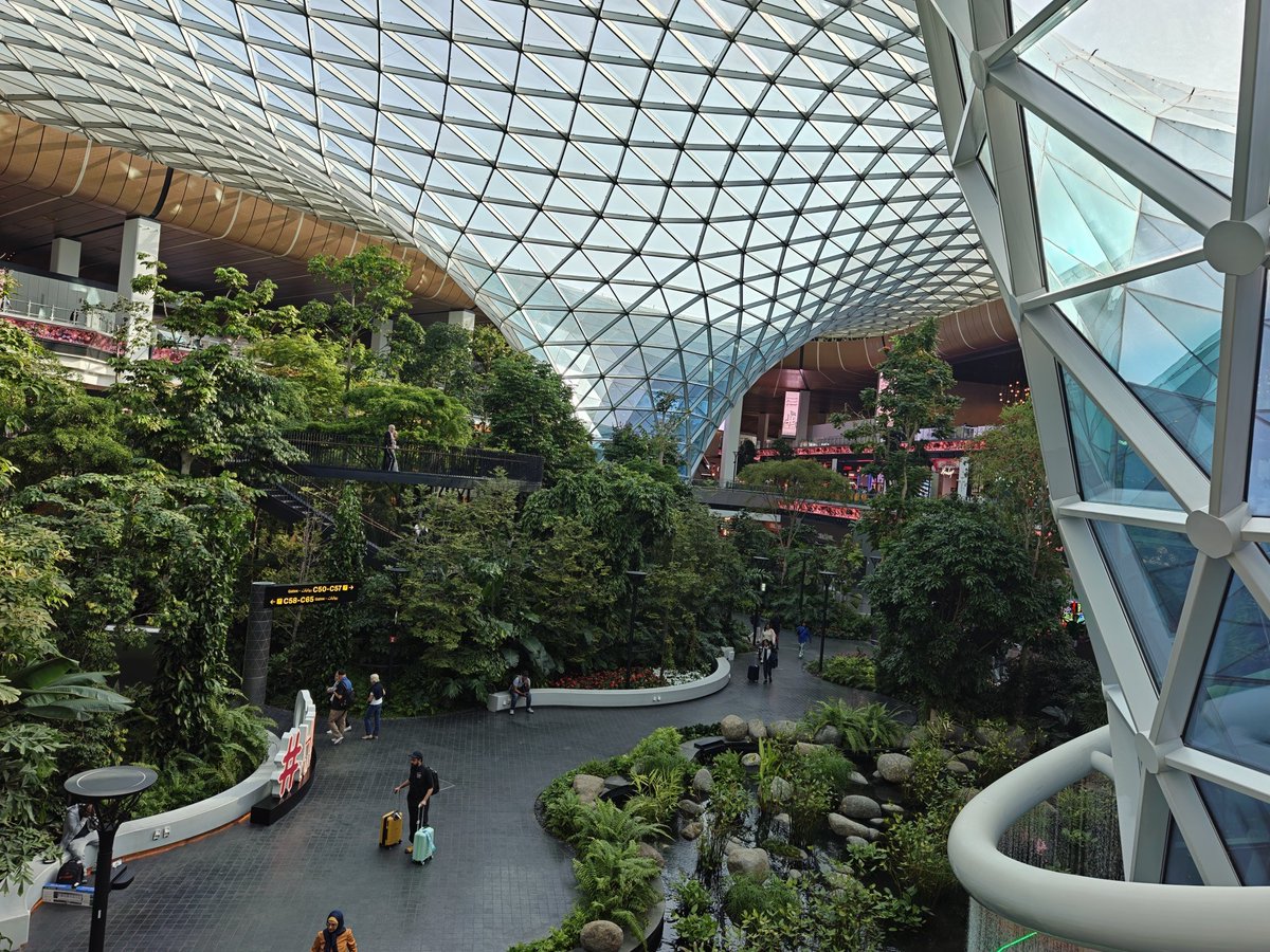 nirave's tweet image. Some samples captured on the @oppo #FindX8Ultra... This camera is fantastic but it sadly won't get a global launch 😢 full review coming this weekend!