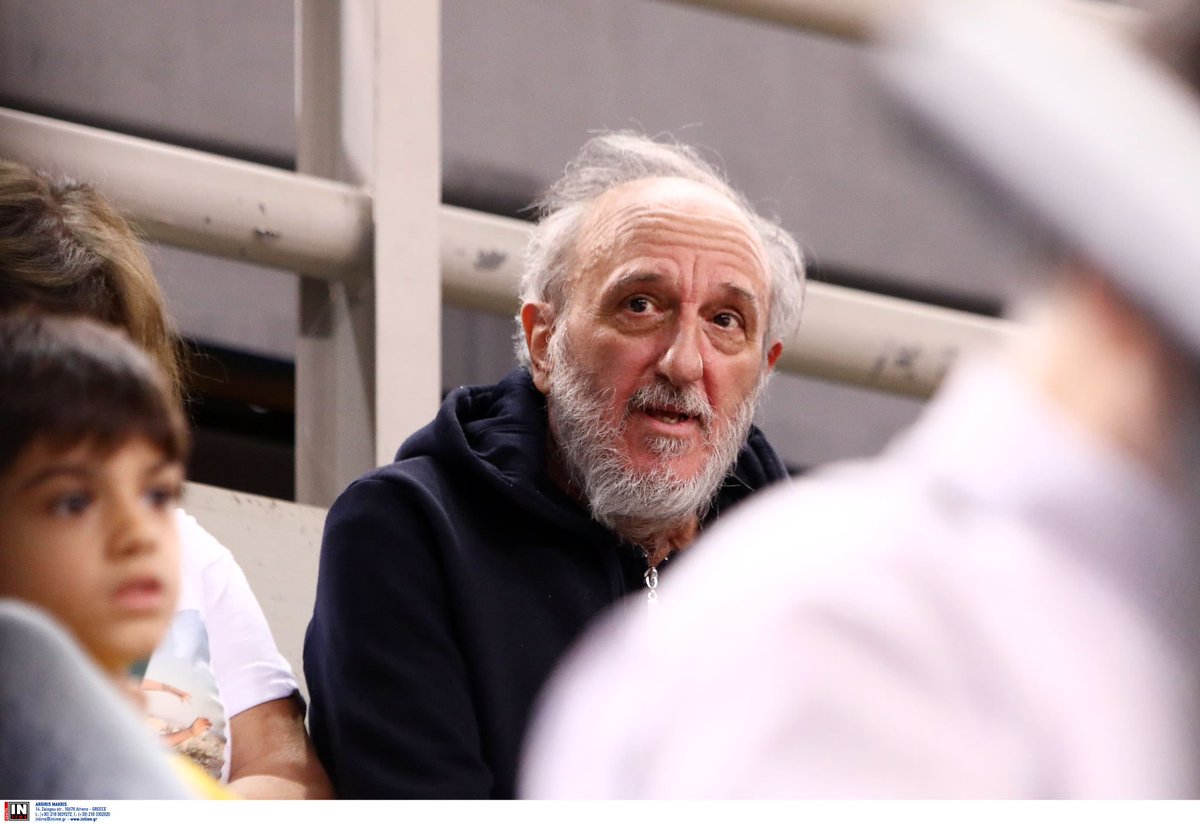 O Aρχηγός χρειάζεται αίμα!
Όποιος μπορεί, όπου κι αν βρίσκεται.
Δ. Χατζηχρήστος του Χρήστου (Ιπποκράτειο Αθηνών).
Καθημερινά και εορτές και αργίες από τις 08.30 – 14:30.

#aekbc #aek