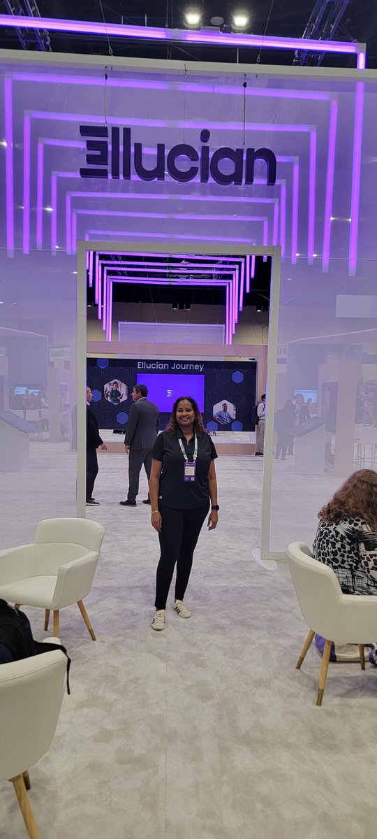 ladydba's tweet photo. #eLive25  Was great!!  Reconnected with so many colleagues! https://t.co/QGKBXxTXAE