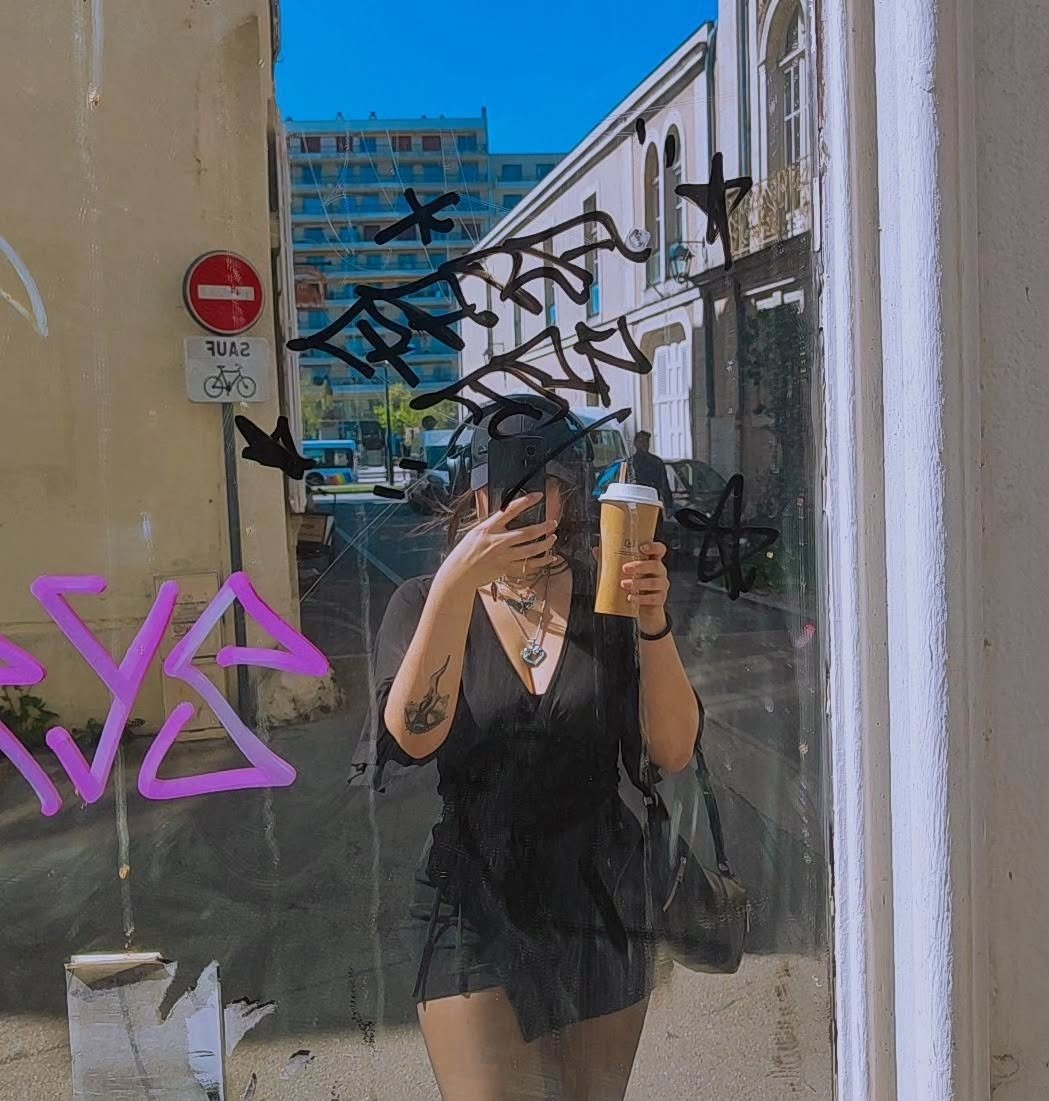 j_ai_ri's tweet image. J viens de croiser un super BG en sortant du Monop' d'Angers, il était en full black avec bras tatoué et casque à la main #atable #ouetquandtuveuxbg

La dégaine de ninja pour le draguer