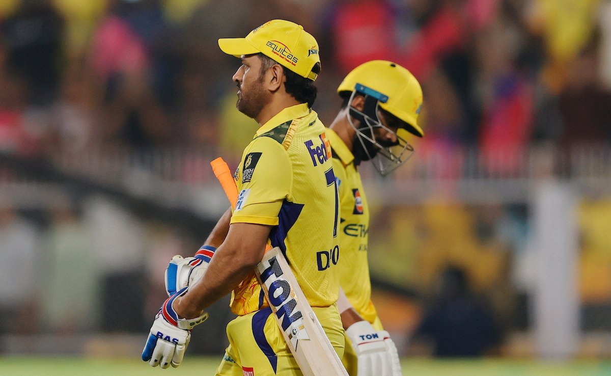 yxshh27's tweet photo. A request to all CSK fans:

If we start winning under Dhoni again, don’t disrespect Ruturaj. That’d be unfair and unnecessary. Just enjoy Thala’s captaincy without putting others down. https://t.co/EsQK75XMVS