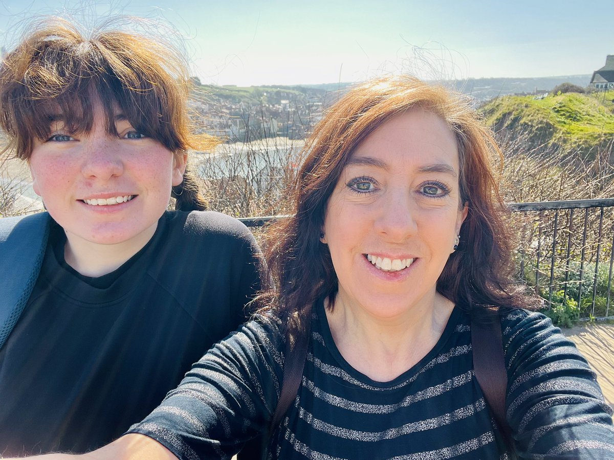 woollyvix tweet media