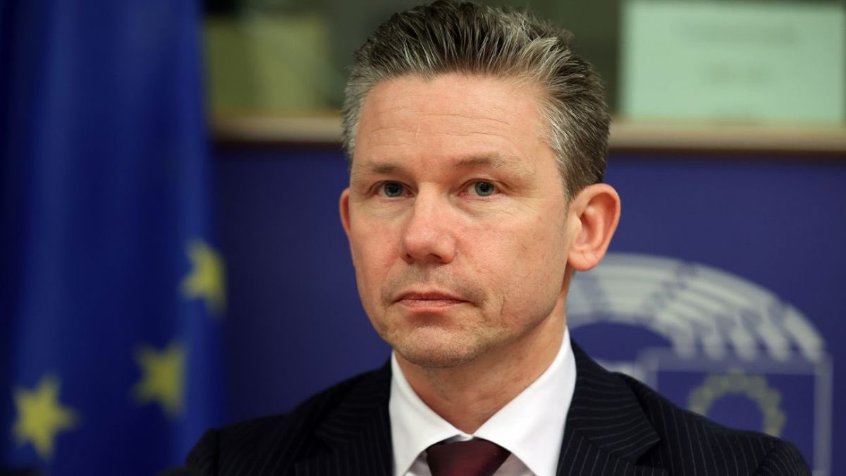 ZMiST_Ua's tweet photo. 🇸🇪🇺🇦 Swedish Defense Minister Pål #Jonson said that his country plans to purchase Polish-made drones for #Ukraine. He said this in an interview with Rzeczpospolita, reports UNN. https://t.co/ocZiilMQcA
