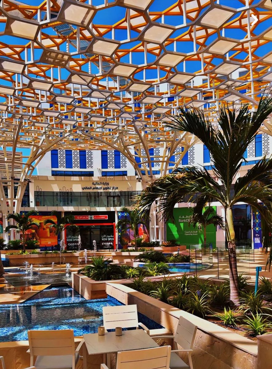 ديون المال تُسد، لكن ديون المواقف تبقى للأبد.