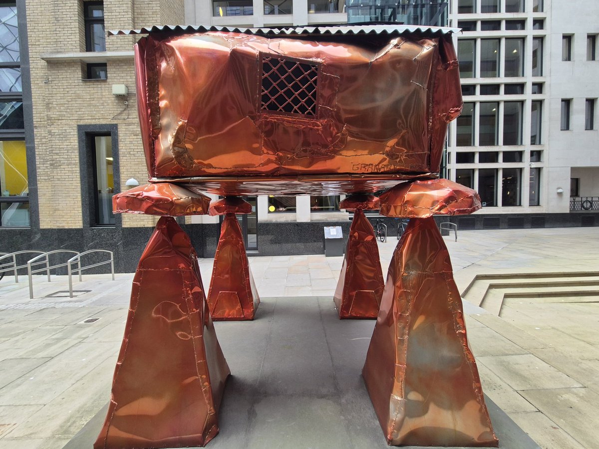 Karen_acts's tweet photo. Things I found yesterday. Pt.2
The Granary by Jesse Pollock
Cunard Place EC3A
#thingsifound #exploringmycity #ilovelondon #sculptureinthecity
#photosbykarenbrace https://t.co/iszFziXRcC