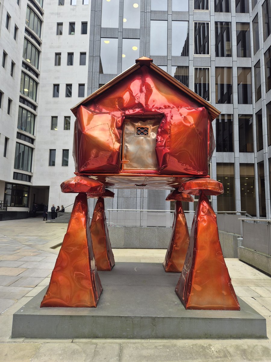 Karen_acts's tweet photo. Things I found yesterday. Pt.2
The Granary by Jesse Pollock
Cunard Place EC3A
#thingsifound #exploringmycity #ilovelondon #sculptureinthecity
#photosbykarenbrace https://t.co/iszFziXRcC