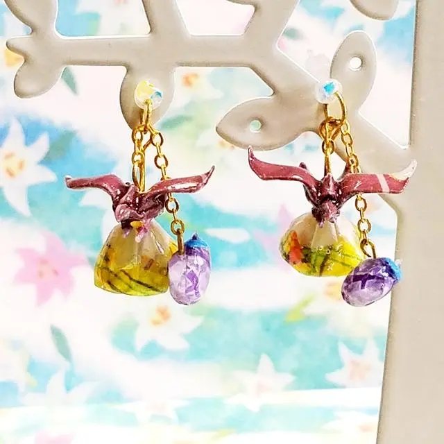 jchocola1's tweet photo. 和紙・折り紙のピアス　一富士 二鷹 三茄子 #minne 
https://t.co/gerA1fbaJX
#お気に入り していただきました
ありがとうございます

嬉しいです(*^▽^)/★*☆♪

#和紙と折り紙のピアス #和紙 #折り紙

▼コチラも是非▼
J-CHOCOLA'S GALLERY https://t.co/P4rRCjrJg8 https://t.co/1RZ46ReAJH