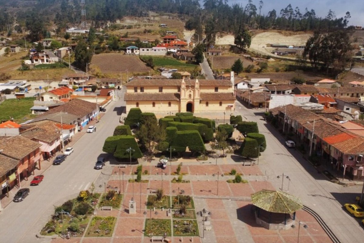 ¿Sabías que en #Nabón, un cantón ubicado a 69 km de Cuenca, podrás degustar exquisitos cuyes, deliciosas tortillas y el mejor tequila artesanal del pais? 😋🫓

Conoce más en nuestra nota👉goo.su/EkaPddm

#JotaLloretPrefecto
#VisitAzuay
#AzuayEsElDestino