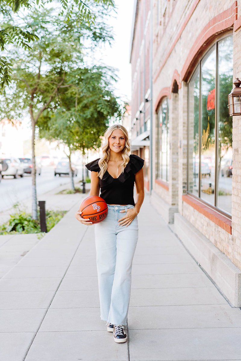 I am honored to be playing in the WBCA All-Star Game. I am raising money for four amazing organizations! Any donations would be greatly appreciated! 
justagame.com/clients/903_Zd…