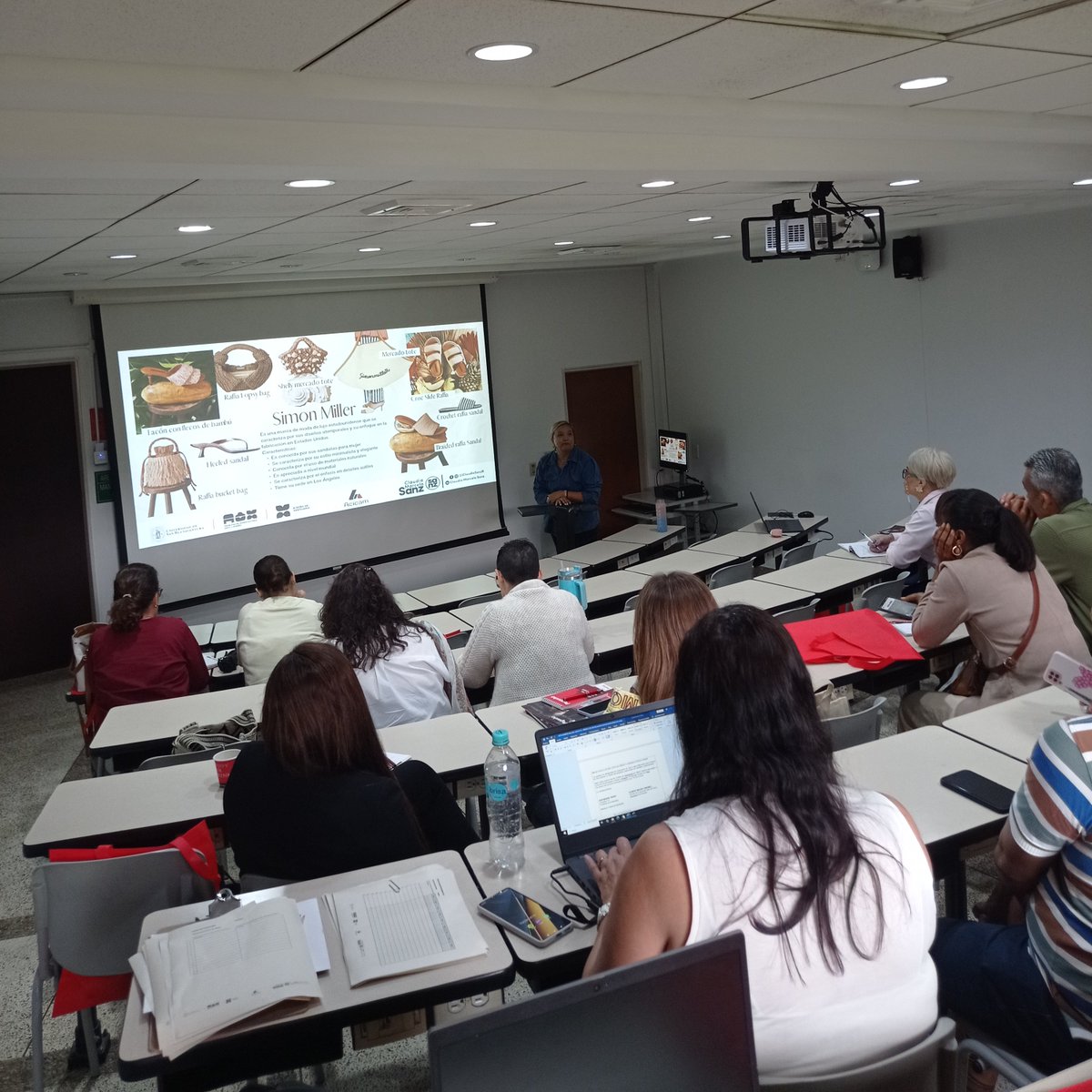 ACICAM_COL tweet media