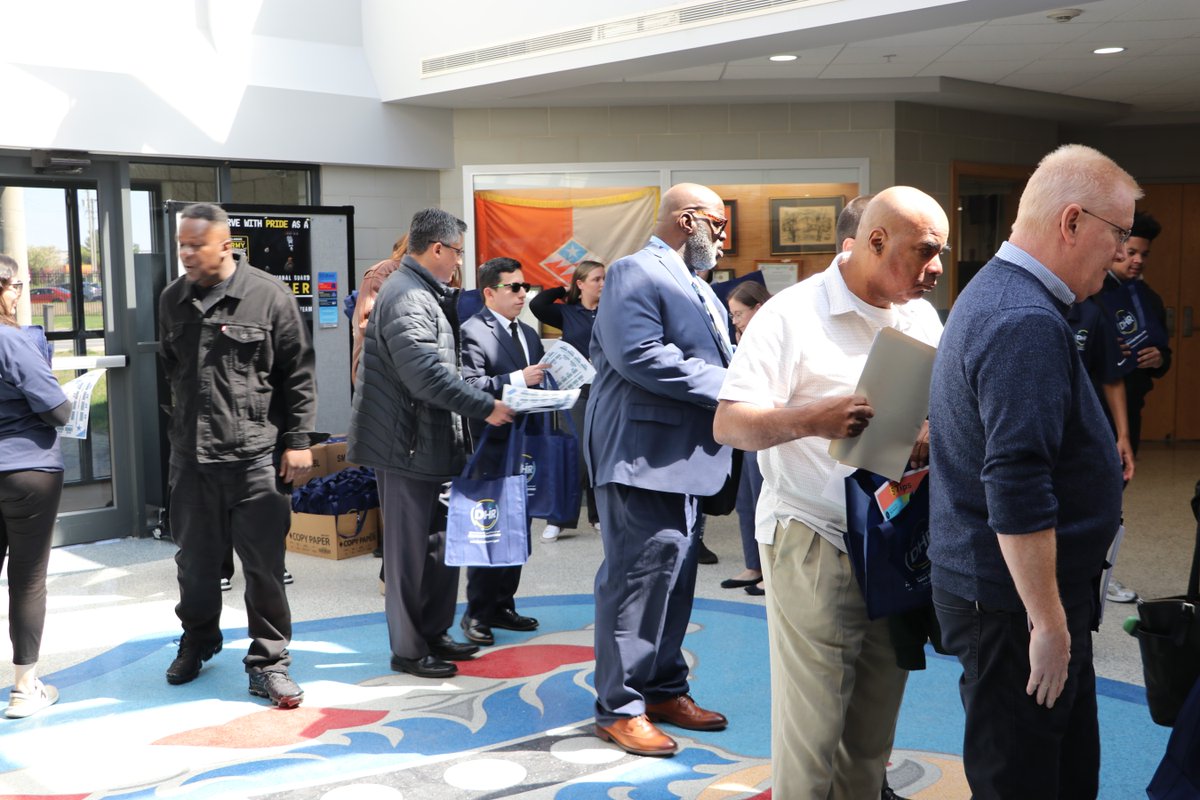 DelawareDHR's tweet image. Huge thanks to everyone who came out to the State of Delaware Career Fair on April 9th!

We had a great turnout and loved connecting with so many talented job seekers. 

Explore and apply today: statejobs.delaware.gov

#DelawareJobs #NowHiring #StateOfDelaware #DECareers