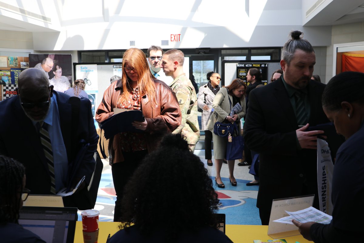 DelawareDHR's tweet image. Huge thanks to everyone who came out to the State of Delaware Career Fair on April 9th!

We had a great turnout and loved connecting with so many talented job seekers. 

Explore and apply today: statejobs.delaware.gov

#DelawareJobs #NowHiring #StateOfDelaware #DECareers