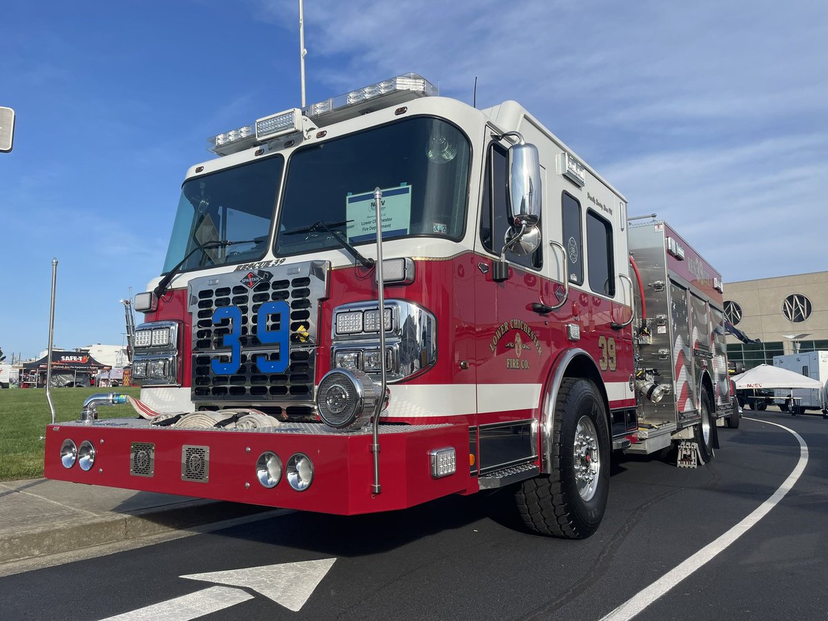 GotMaryland's tweet image. Heavy Rescue!

1) Upper Darby - Highland Park
2) Lower Chichester
3) Brunswick Volunteer Rescue
4) Brunswick VFC

#RescueSquad
#HeavyRescue