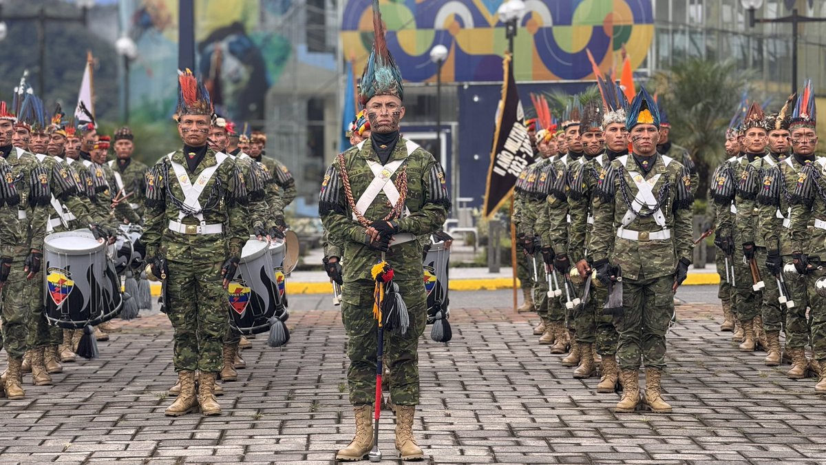 𝑬𝒔𝒄𝒖𝒆𝒍𝒂 𝒅𝒆 𝑰𝒘𝒊𝒂𝒔 𝑪𝑹𝑵𝑳 𝑬𝑴 "𝑮𝑶𝑵𝒁𝑨𝑳𝑶 𝑩𝑨𝑹𝑹𝑨𝑮𝑨́𝑵", 𝒓𝒊𝒏𝒅𝒆 𝒉𝒐𝒎𝒆𝒏𝒂𝒋𝒆 𝒂𝒍 𝑪𝒂𝒏𝒕𝒐́𝒏 𝑴𝒆𝒓𝒂.

#EjercitoECU🇪🇨