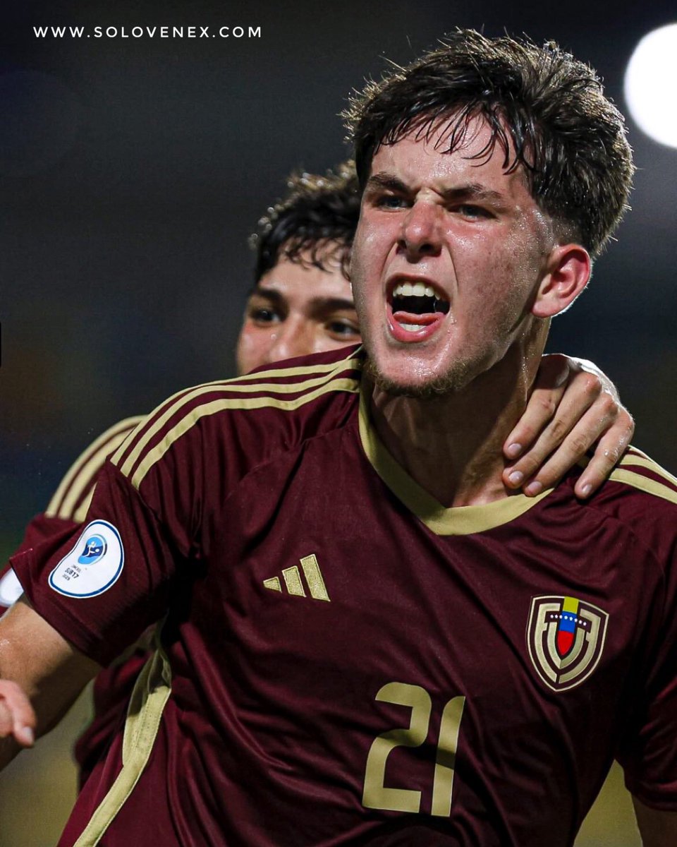 SOLOVENEX_'s tweet photo. 𝗗𝗜𝗘𝗚𝗢 𝗖𝗟𝗔𝗨𝗧 (𝟮𝟬𝟬𝟴) fue una de las grandes noticias de @juvenilesfvf en el Sudamericano S17. Un nueve dominante, con carácter resolutivo, buena ubicación, y una potencia física que le permitió marcar diferencias en los últimos 3/4 de cancha durante el torneo. Delantero centro voraz que sumó 𝗖𝗨𝗔𝗧𝗥𝗢 𝗚𝗢𝗟𝗘𝗦 durante la contienda. De notable capacidad de reacción en espacios reducidos y una acertada lectura del área que le permitió ser un peligro constante para las defensas rivales. Venezuela llevará al Mundial a un “𝒂𝒓𝒕𝒊𝒍𝒍𝒆𝒓𝒐” que continuará creciendo y afinando cada una de sus capacidades. La cita ecuménica: el escenario ideal. 𝗣𝗥𝗢𝗬𝗘𝗖𝗧𝗔𝗭𝗢 𝗘𝗡 𝗟𝗔 𝗗𝗘𝗟𝗔𝗡𝗧𝗘𝗥𝗔. 🇻🇪

#Vinotinto