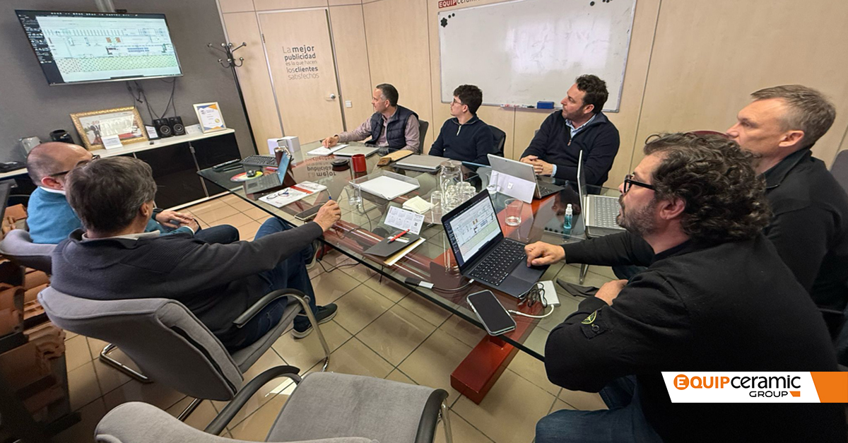 Equipceramic_SA's tweet photo. The Sales #Team Plans Key Actions to Strengthen #EQUIPGROUP’s Growth Strategy 📈
The Sales team came together to chart the path forward by planning strategic actions to effectively manage the newly signed projects ✍️.
#engineering #innovation #industrial #robotics #equipceramic https://t.co/s4nQTXXjbt