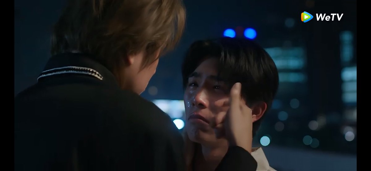 _jadeyes_'s tweet photo. just rip my heart out why dont you? the acting was spectacular as always, i felt like i was there in the car with them. i was surprised that they actually communicated like 2 adults instead of letting it drag out, we love to see it!!

#TopFormEP5 https://t.co/IAOBPDLIwu