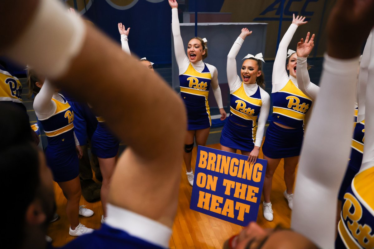 Pitt_ATHLETICS's tweet photo. Good luck to @Pitt_Cheer, @Pitt_DT and @ROCthePanther at Nationals 👏

The competition in Dayton starts today! 🔵🟡 https://t.co/3BfLAHPKGG