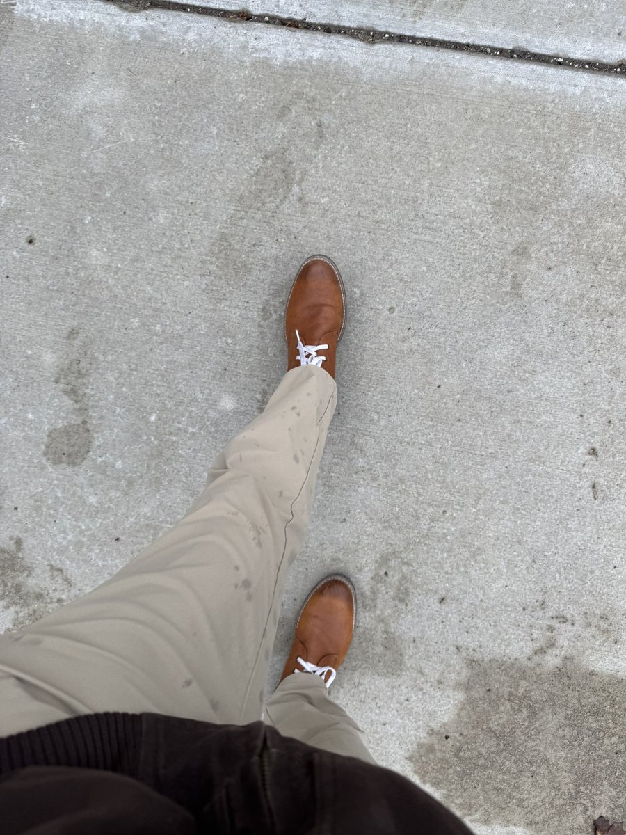 liberalpistons's tweet photo. Just got #splashed by a car omw to a presentation #ididnotpeemypants https://t.co/SnjivD7QN5