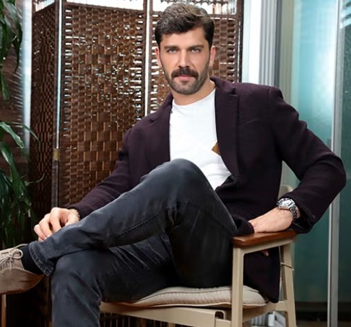 carallochosco's tweet photo. 🎬#Actorazosdepostal🎬
1) Can Nergis 🇹🇷 (#YasakElma)
2) Burak Özçivit 🇹🇷 (#KaraSevda)
3) Furkan Andiç 🇹🇷 (#TatliIntikam)
4) Ugur Günes 🇹🇷 (#BirZamanlarÇurukova)
#Galanes #Turcos #papasitos #cuerazos @NovelasTurcas19 @NovelasTurcas_L @Turcas_Es @NovelasTurcas_L @Guapazos https://t.co/Yt5d1VTVPy