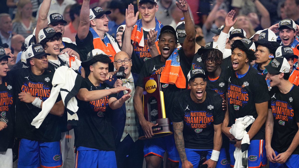 GatorsMBK's tweet photo. can even update your desktop wallpaper 💻 https://t.co/KTIWc7cPLj