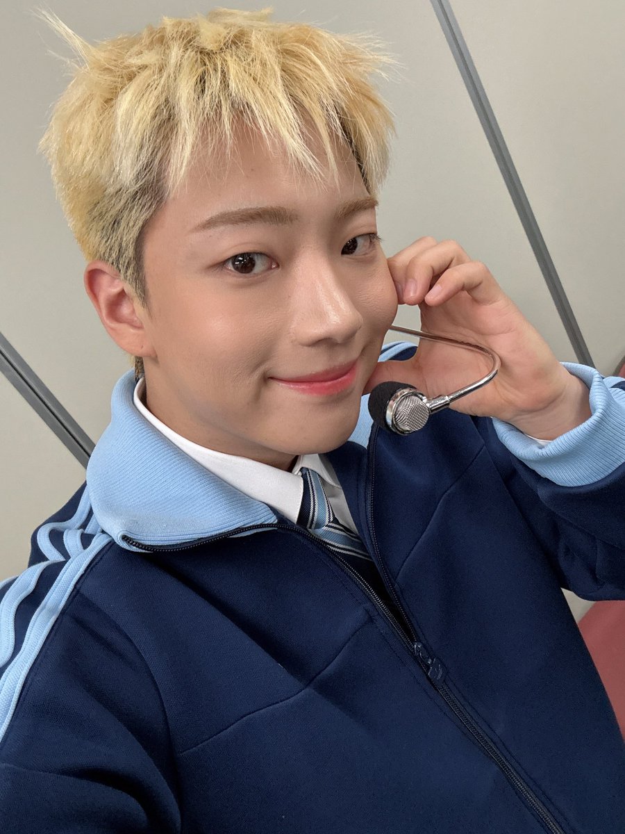 ONF_members's tweet photo. #이션

고마워 ありがとう!! https://t.co/XLPkNMX67K