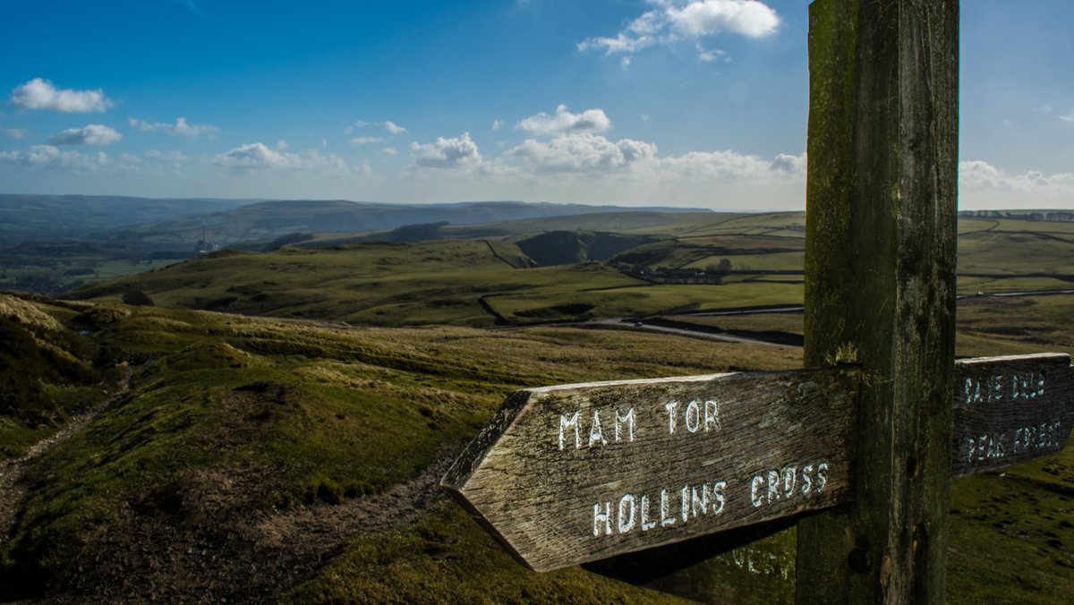 northernassist's tweet photo. We've partnered with @komoot to map out new walking and cycling routes starting at stations along scenic routes in the North. 🚵🌱 

Travelers on the Buxton Line can explore trails in the Peak District, while hiking and cycling routes are available on the Northumberland Line. 🤝 https://t.co/5VG1QWtvW5