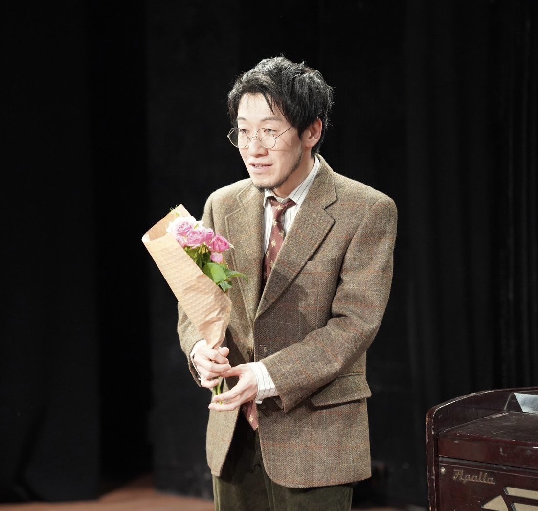 noinoi1028's tweet photo. #パンケーキの会 『ワーニャおじさん』。

みんなが「！！！」ってなるハプニングがありつつも、それに動揺することなく無事に初日を終えました◎

もうね、幸せです。
本当に。

ラストの温かいお客様の拍手に泣きそうでした。(もう泣いてるけど)

残り5回、大切にワーニャを演じたいと思います。 https://t.co/VLI5IDYiko