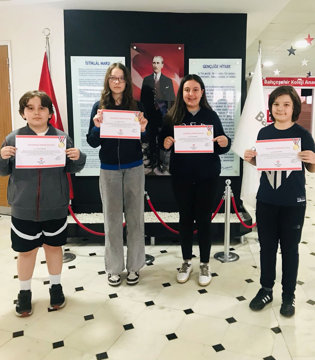 Okulumuzun Psikolojik Danışmanlık ve Rehberlik birimi tarafından yürütülen ortaokul davranış geliştirme programı kapsamında "Davranış Tebrik Belgesi" kazanan öğrencilerimizi kutlarız.