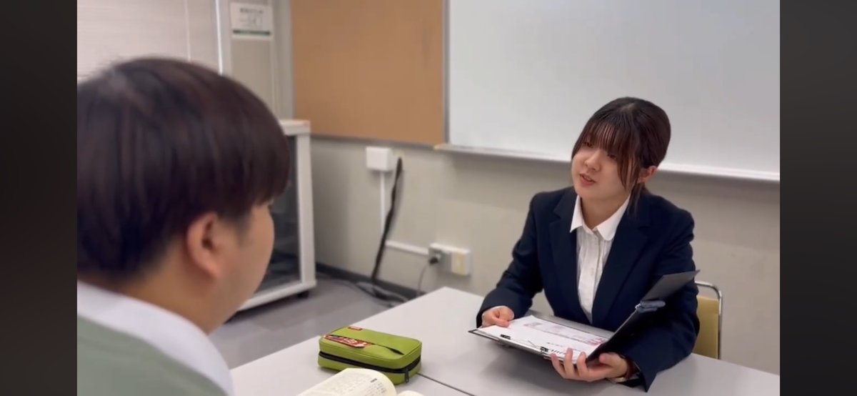 FilmMakingClub's tweet image. 🎞️上映会まで あと 3 日！🎞️
今日は上映作品「色は匂へど散りぬるを」のシーンカットをお届け！✏️
くわしくは→is.gd/5cKayA

#春から法政 #法政大学 #多摩キャンパス #映画サークル