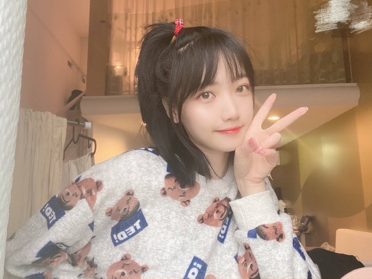 cfndcfnd's tweet photo. 【十五期】吴佳杉 俏皮可爱
最喜欢的一位姑娘，于6年前被人出卖至推特和微博，后关闭所有社交账号 https://t.co/J1c9LFbR4e