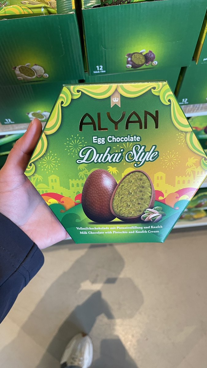 theesra___'s tweet photo. Habibi happy paskalya with knafeh eggs from Dubai but make it Edeka edition 😅 https://t.co/4slN77rdBL