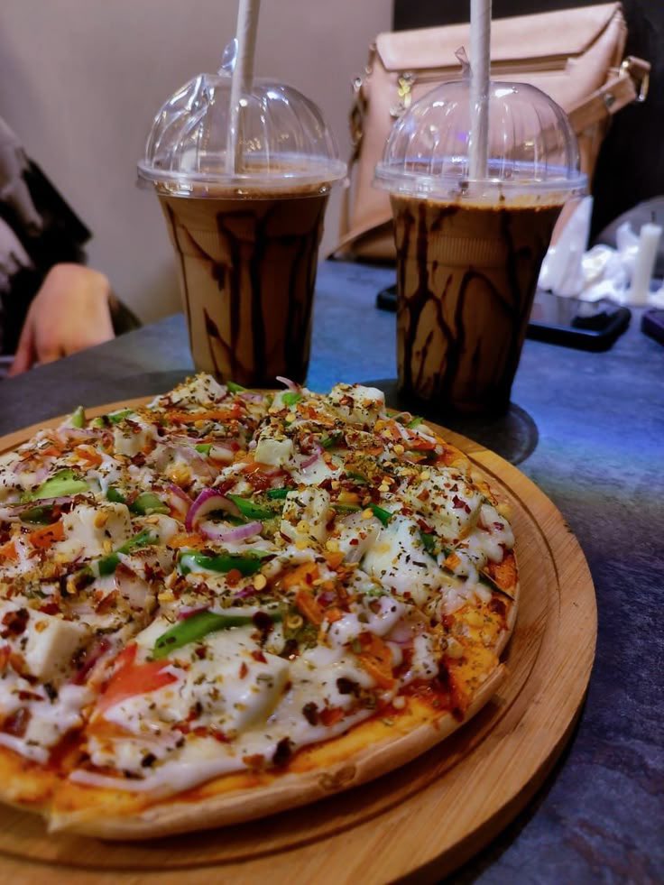 Vikramsingh678's tweet photo. "A perfect evening with friends over a delicious dinner good food and even better memories.🍴❤️ 
#FriendsLove 
#GoodEats 
#CherishedMoments" https://t.co/oggskze9QR