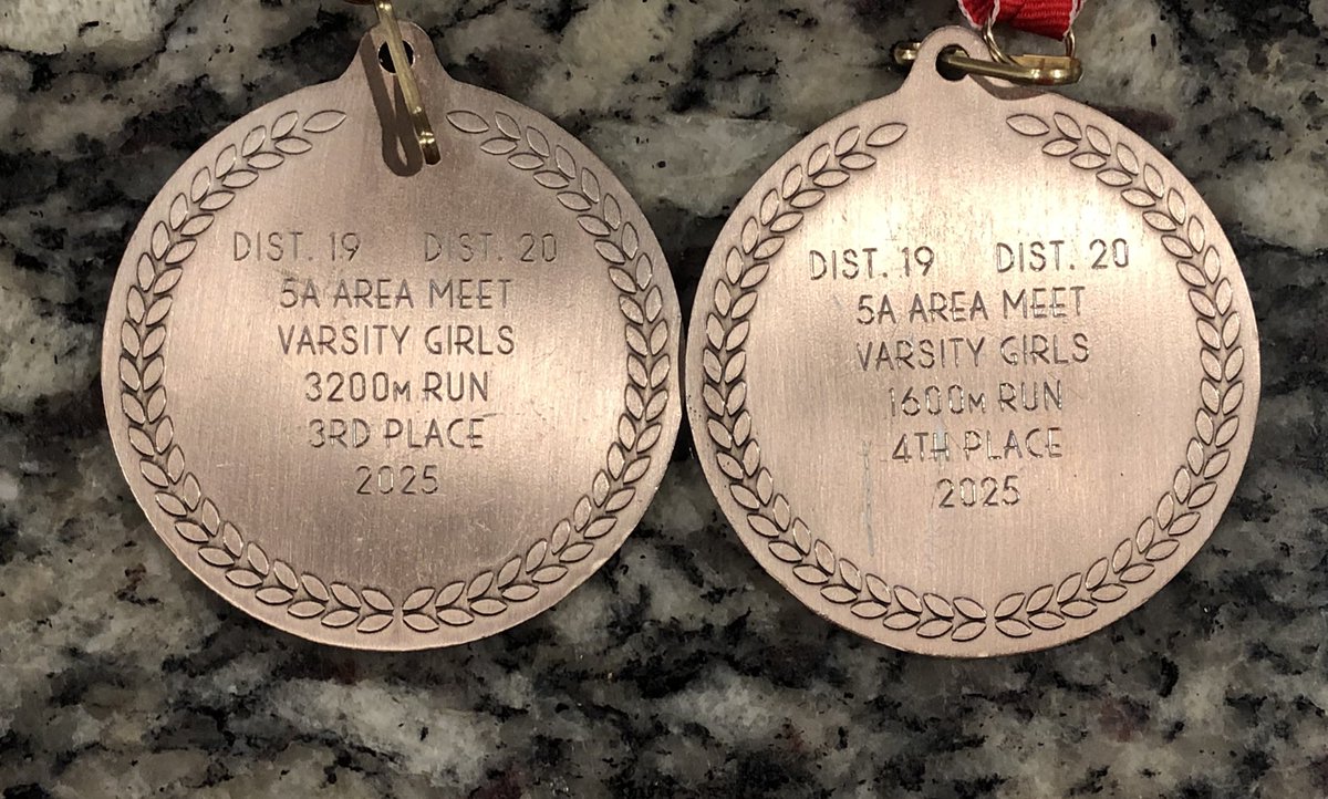 Competed in Area yesterday and came home with some hardware and our team finished 4th overall!!! 🧡🤍🧡🤍🧡🤍🧡

Up next is Regionals. 

#BleedOrange
#LPLadyDawgs