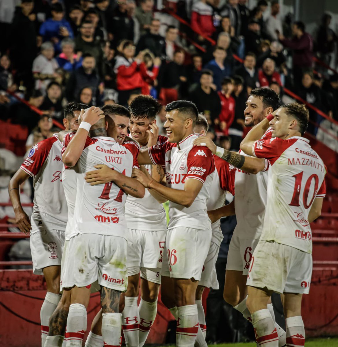 AgrupJNewbery's tweet photo. Gran victoria del Globo por @Sudamericana 🎈
¡ VAMOS GLOBO ! 
.
.
.
.
#ClubAtléticoHuracán #AgrupaciónJorgeNewbery #VamosGlobo #HuracánYNadaMás https://t.co/VsVWL7uIOH