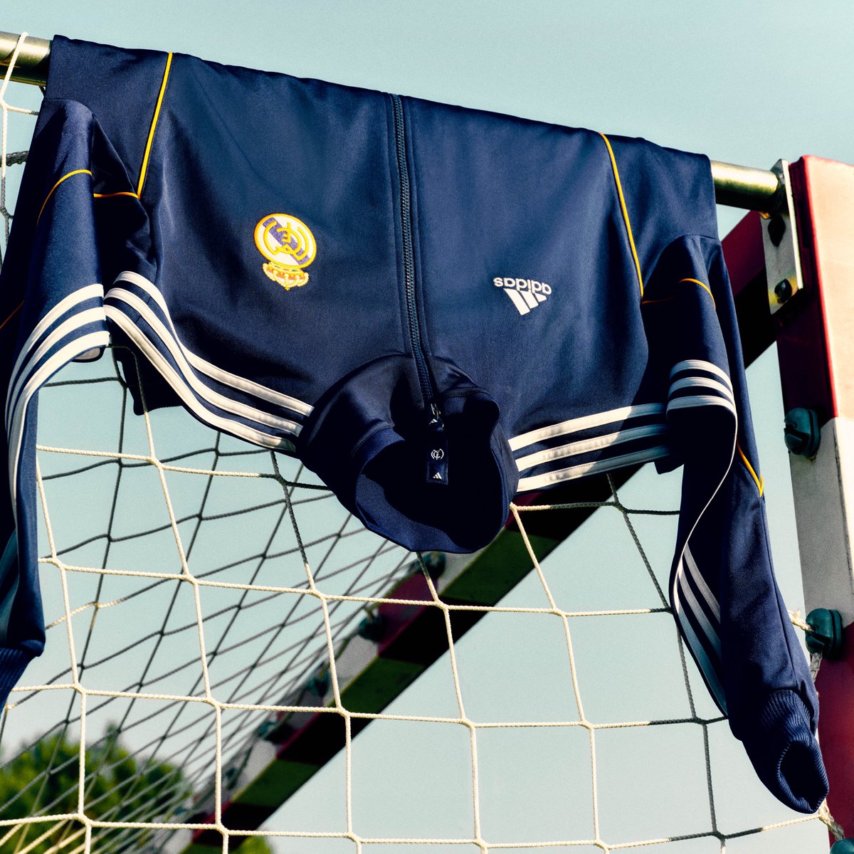 adidasfootball's tweet image. leyendas.🤍 
legends.🤍

Real Madrid Bring Back Collection, available 11/04.