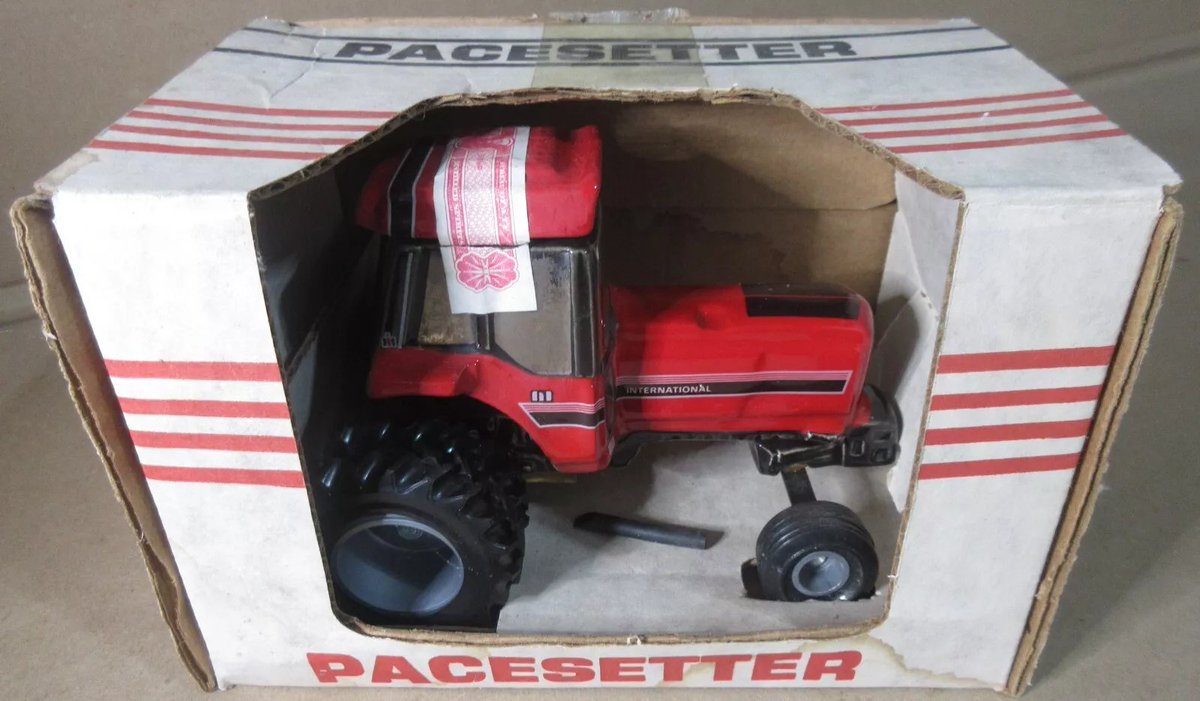 RusticTrove's tweet photo. Pacesetter IH International Red Machine Mini Tractor Decanter Bardstown Ky. 3488 https://t.co/6RO1JnOKPr #tractors #Decanter #decor #farmdecor #hobbyfarm #Mancave #IH #farming #agriculture #agtwitter #Farmers #collectible #collector #machinery #business #vodka #whiskey https://t.co/mLQhXnB0ug