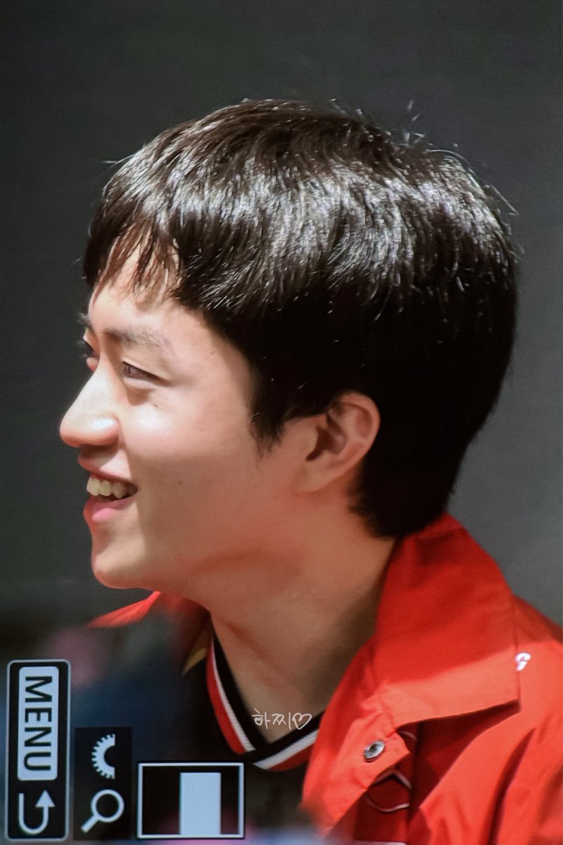 250410 | vs KT 페이커 1000전 축하 이벤트

😆🩵🌹🥳

#케리아 #Keria #T1 <a href="/T1Keria/">류민석 Keria</a>